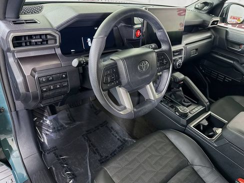 Certified 2026 Toyota 4Runner TRD Off-Road Premium AWD/4WD image 21