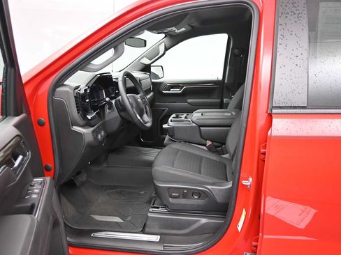 Used 2023 Chevrolet Silverado 1500 LT AWD/4WD image 17
