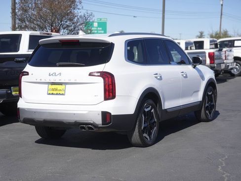Used 2023 Kia Telluride S image 6