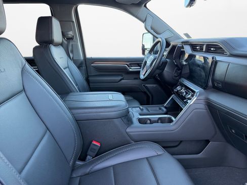 Used 2025 GMC Sierra 2500 Denali w/ Denali Reserve Package image 15