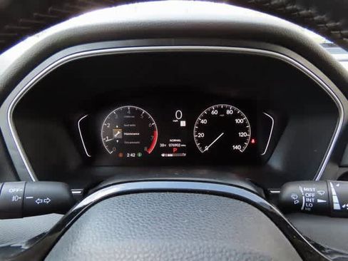 Certified 2025 Honda Pilot Touring image 30