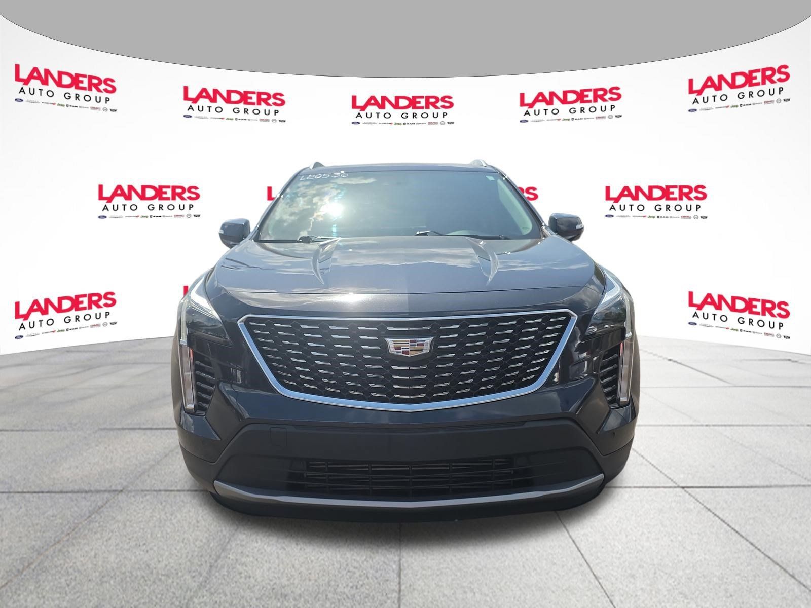 Used 2023 Cadillac XT4 Premium Luxury w/ Cold Weather Package FWD image 8