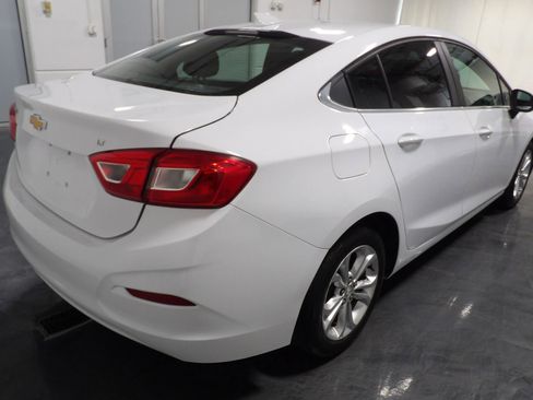 Used 2019 Chevrolet Cruze LT w/ LT Fleet Convenience Package image 4