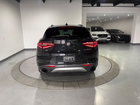 Used 2023 Alfa Romeo Stelvio Ti AWD/4WD image 11