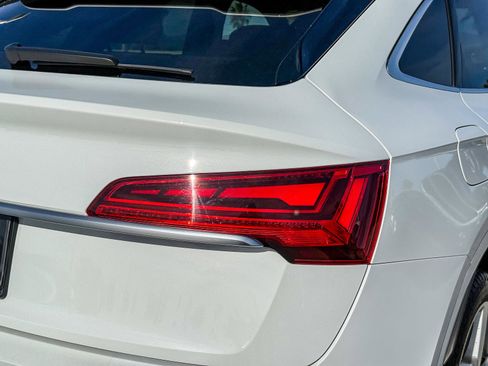 Used 2022 Audi SQ5 Premium w/ Convenience Package image 8