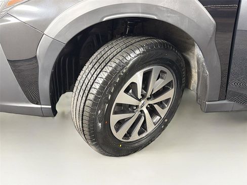 Used 2024 Subaru Outback AWD/4WD image 34