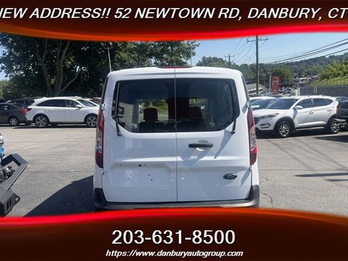 Used 2022 Ford Transit Connect XLT FWD image 4