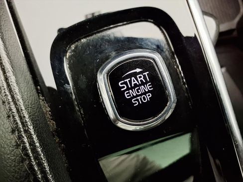 Used 2023 Volvo XC90 B5 Core image 23