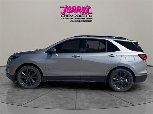 Used 2024 Chevrolet Equinox RS w/ RS Leather Package image 2