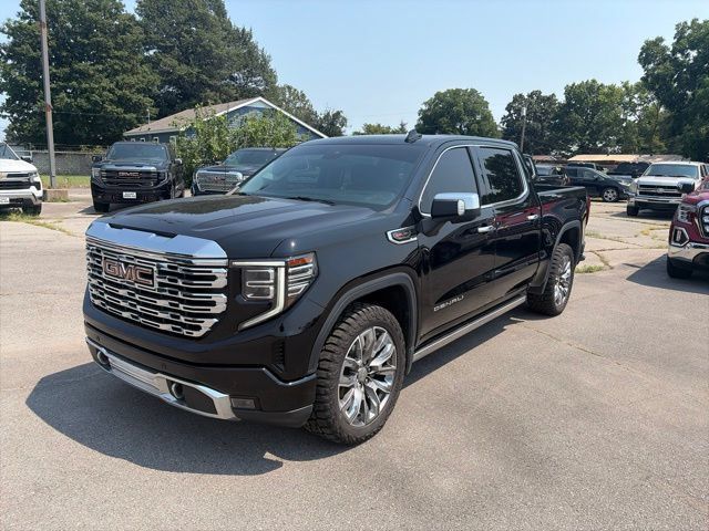 Used 2023 GMC Sierra 1500 Denali w/ Denali Reserve Package AWD/4WD image 2