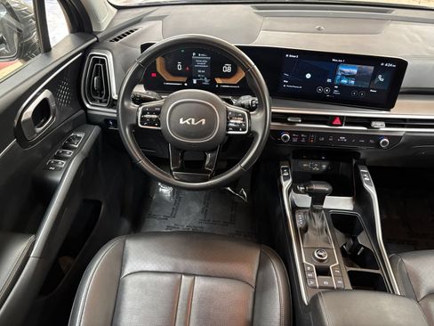 Used 2024 Kia Sorento S FWD image 32