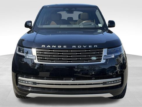 Used 2025 Land Rover Range Rover SE image 2