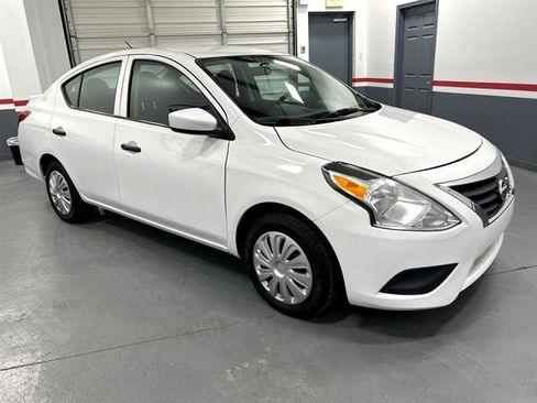 Used 2019 Nissan Versa S Plus image 7