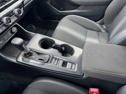 Used 2025 Honda Civic Sport image 25