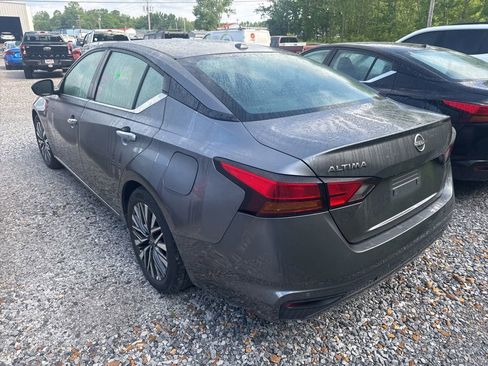 Used 2025 Nissan Altima 2.5 SV FWD image 3