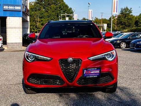 Used 2022 Alfa Romeo Stelvio Sprint image 2