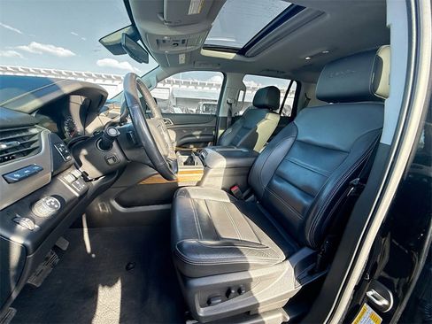Used 2020 GMC Yukon Denali image 23