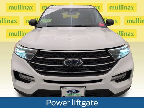 Used 2020 Ford Explorer XLT w/ Equipment Group 202A AWD/4WD image 14