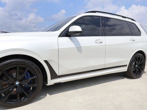 Used 2024 BMW X7 xDrive40i w/ M Sport Package AWD/4WD image 47