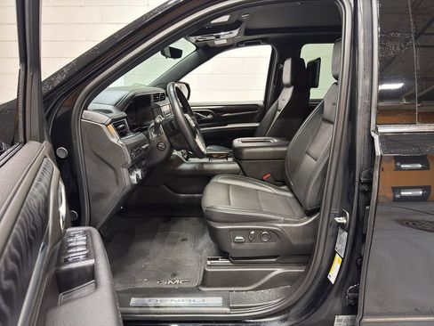 Used 2024 GMC Yukon XL Denali w/ Advanced Technology Package image 20