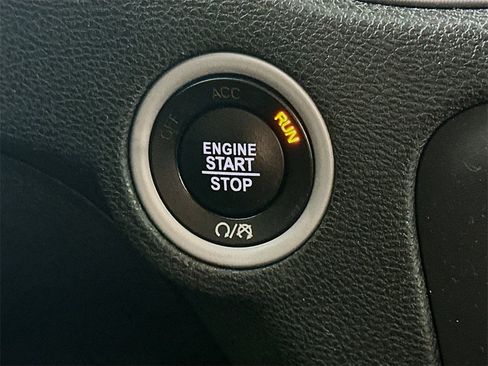 Used 2023 Dodge Charger SXT image 27