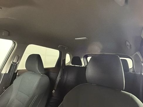 Used 2023 Nissan Rogue FWD image 12
