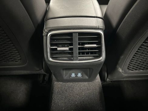 Used 2025 Genesis G70 2.5T RWD image 22