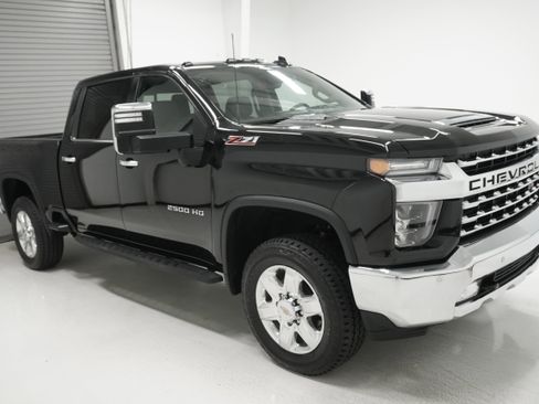 Used 2022 Chevrolet Silverado 2500 LTZ w/ LTZ Plus Package image 3