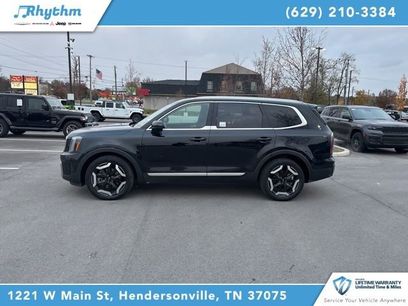 Used 2023 Kia Telluride EX w/ EX Captain's Chair Package