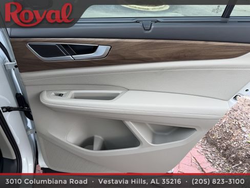 Certified 2026 Volkswagen Atlas SE w/ Panoramic Sunroof Package FWD image 14