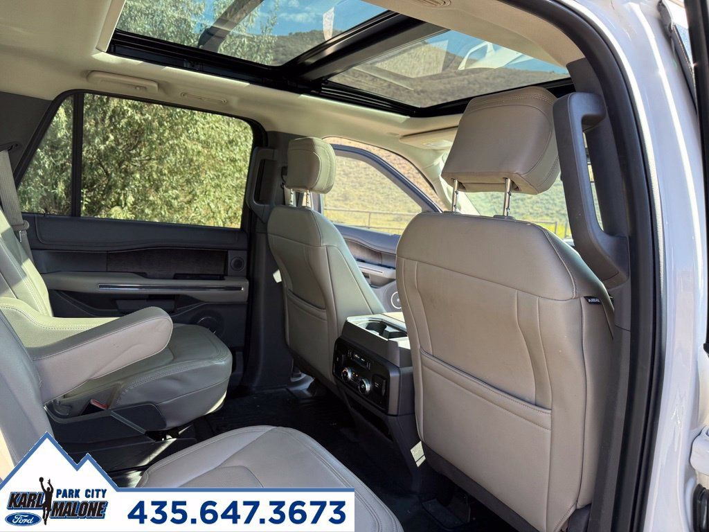 Used 2018 Ford Expedition Limited w/ Equipment Group 302A AWD/4WD image 39