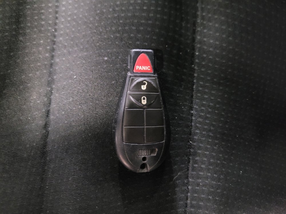 Used 2016 Dodge Grand Caravan SE FWD image 32