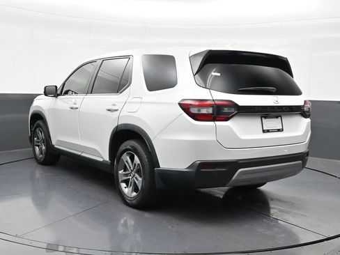 Used 2023 Honda Pilot EX-L image 3