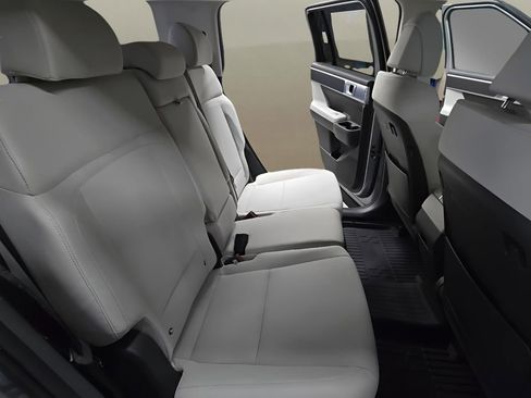 New 2026 Hyundai Santa Fe SE FWD image 18