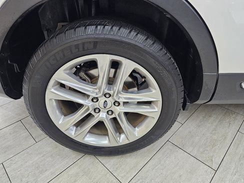 Used 2017 Ford Explorer Limited image 45