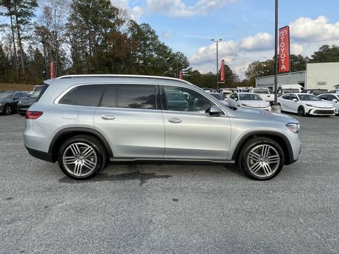 Used 2024 Mercedes-Benz GLS 450 4MATIC image 2