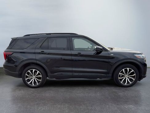 Used 2025 Ford Explorer ST-Line AWD/4WD image 6
