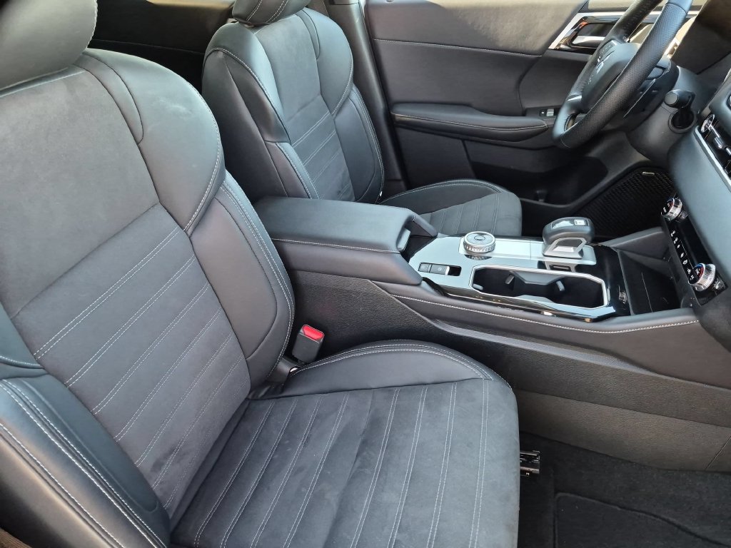 Used 2025 Mitsubishi Outlander SE AWD/4WD image 32