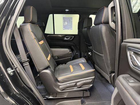 Used 2023 GMC Yukon AT4 w/ AT4 Premium Package AWD/4WD image 15