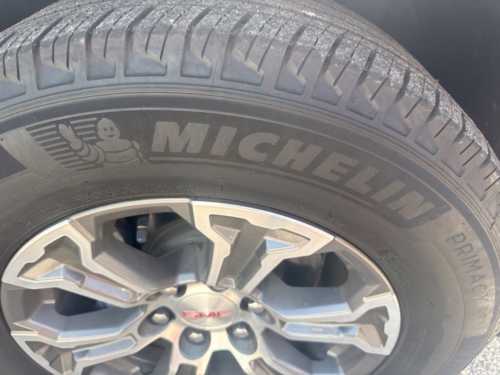 Used 2026 GMC Sierra 1500 SLT AWD/4WD image 4