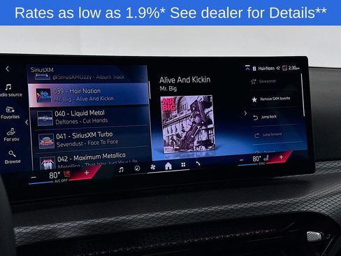 Used 2025 BMW 330i xDrive Sedan w/ Premium Package image 18