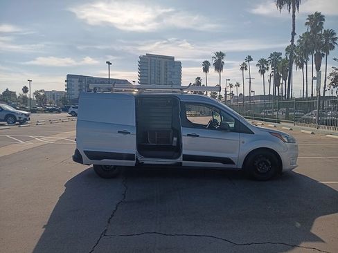 Used 2021 Ford Transit Connect XLT FWD image 12