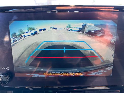 Used 2023 Toyota Corolla LE FWD image 21