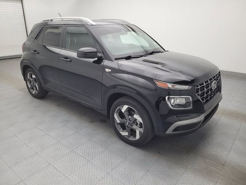 Used 2024 Hyundai Venue SEL FWD image 11