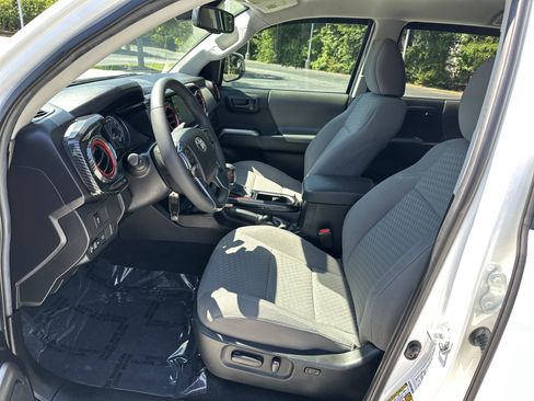 Certified 2022 Toyota Tacoma SR5 RWD image 16