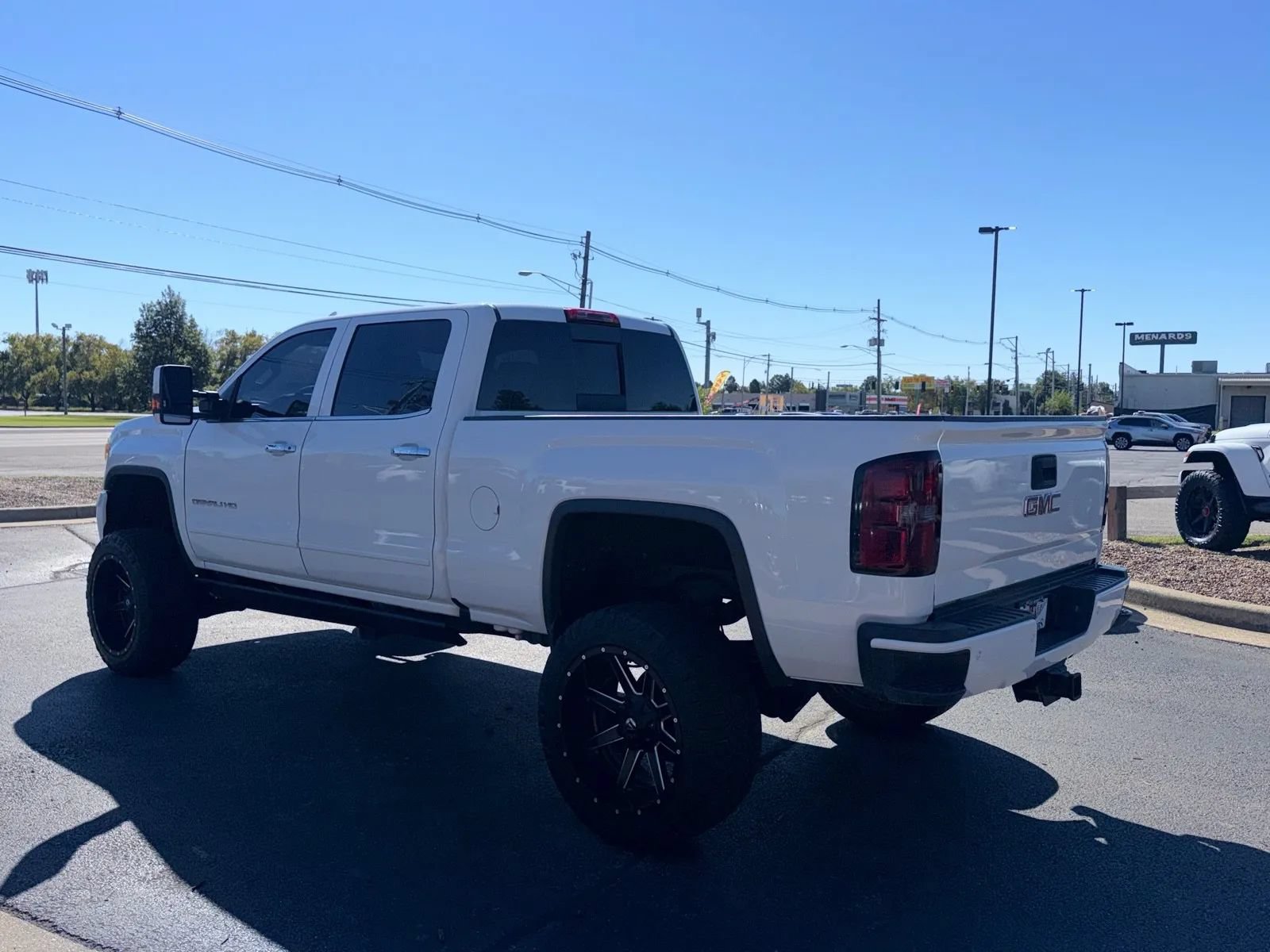 Used 2016 GMC Sierra 2500 Denali w/ Duramax Plus Package AWD/4WD image 5
