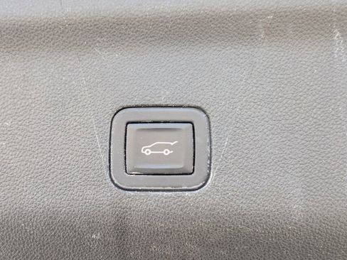 Used 2023 Chevrolet Suburban LT image 13