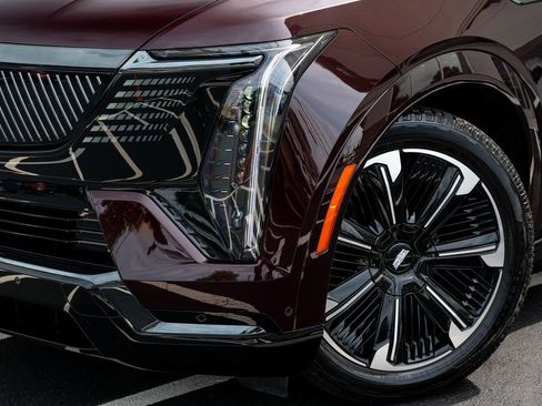 Used 2025 Cadillac Escalade IQ Sport 1 AWD/4WD image 3