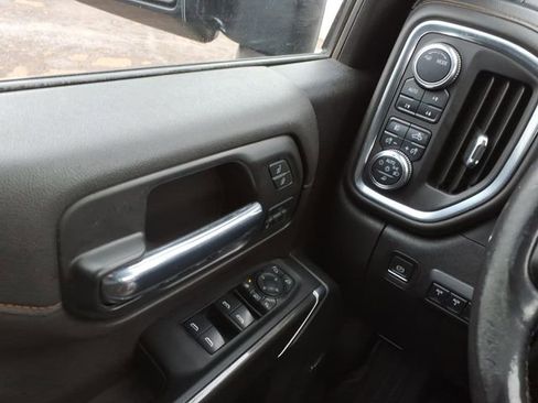 Used 2022 GMC Sierra 3500 AT4 w/ AT4 Preferred Package image 22