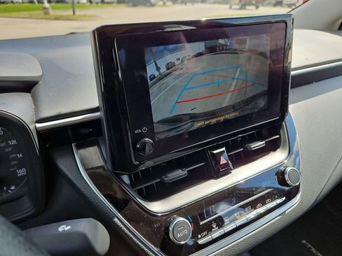 Used 2025 Toyota Corolla LE image 14